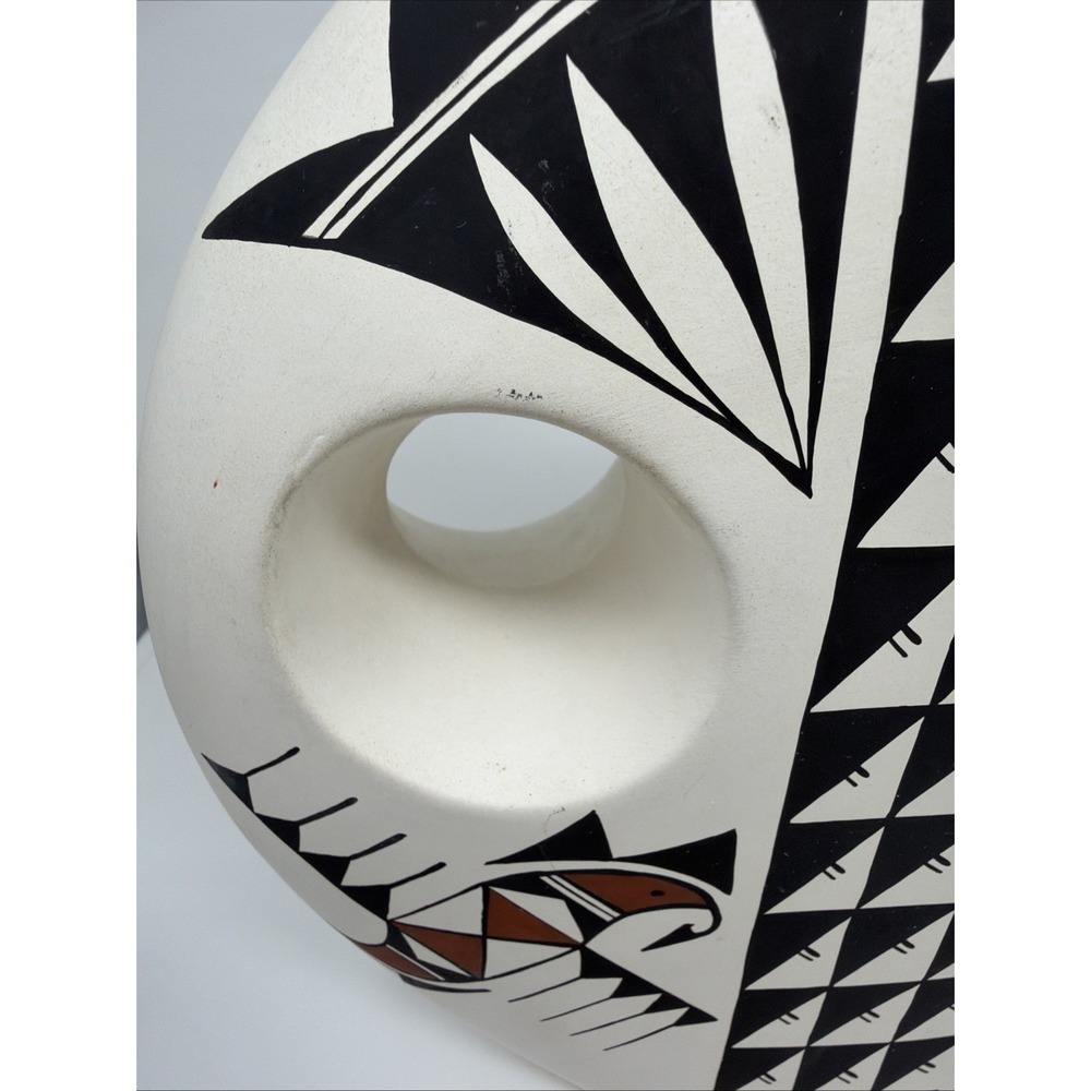 Vintage Acoma Pueblo Pottery Signed D.T.  Dorothy Torivio) - Picture 5 of 6